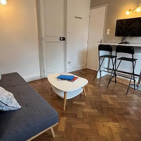 With Balcony Διαμέρισμα *