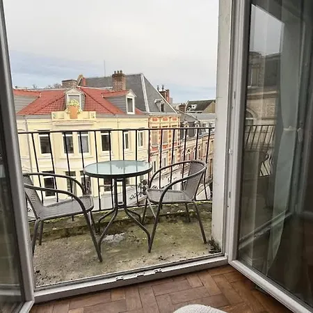 Apartman With Balcony Arras