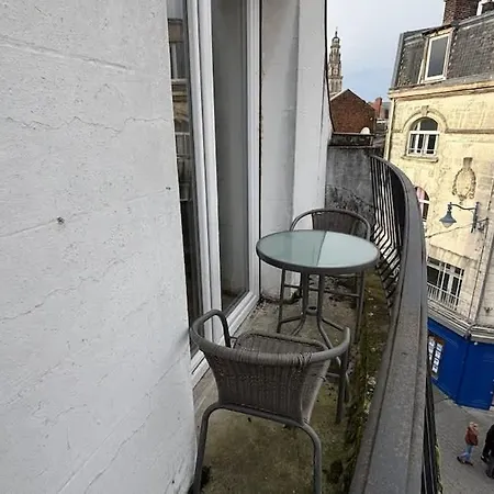 With Balcony * Arras