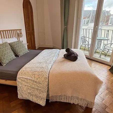 Appartement With Balcony Arras